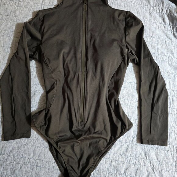 TA3 Surfy in Black - Picture 5 of 5